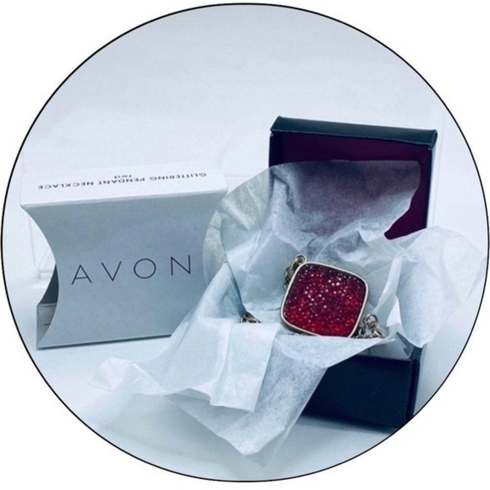 ANTIQUED GLITTERING PENDANT NECKLACE- RED AVON